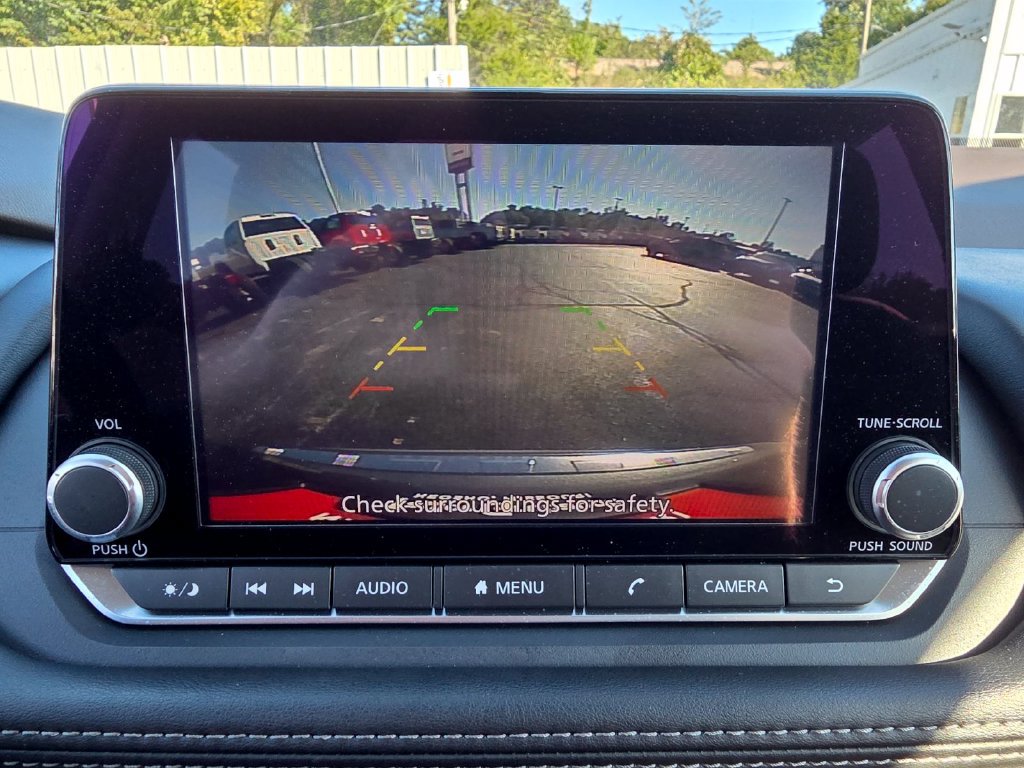 Used 2023 Nissan Rogue SV AWD/4WD image 22