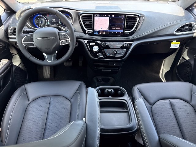 New 2027 Chrysler Pacifica Select w/ Family Tech Group AWD/4WD image 16