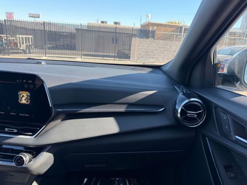 Used 2025 Chevrolet Equinox LT image 33