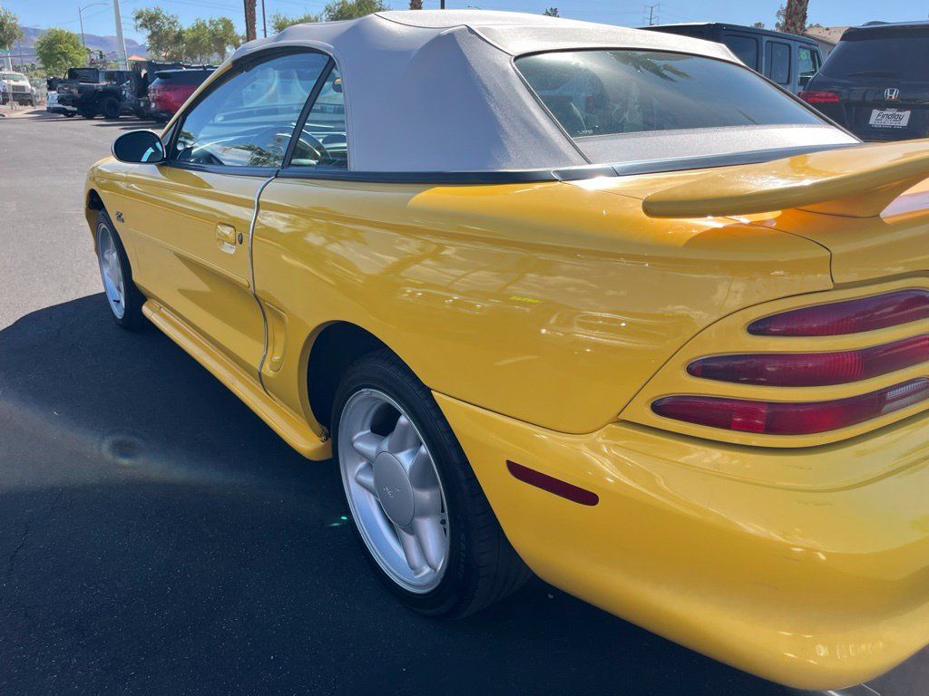Used 1994 Ford Mustang GT RWD image 10
