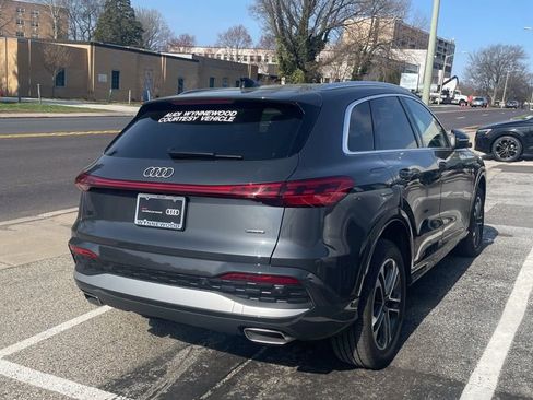 Used 2025 Audi Q5 Premium w/ Convenience Package image 8