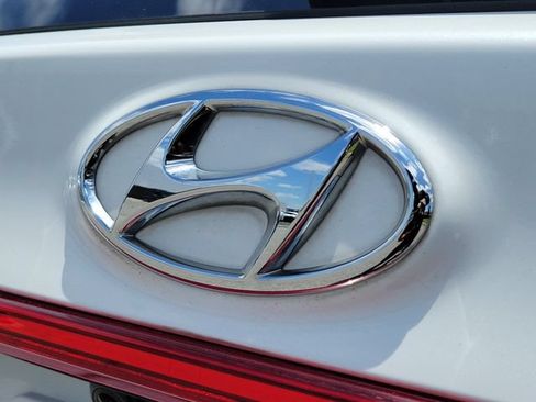 Used 2021 Hyundai Santa Fe SE FWD image 6