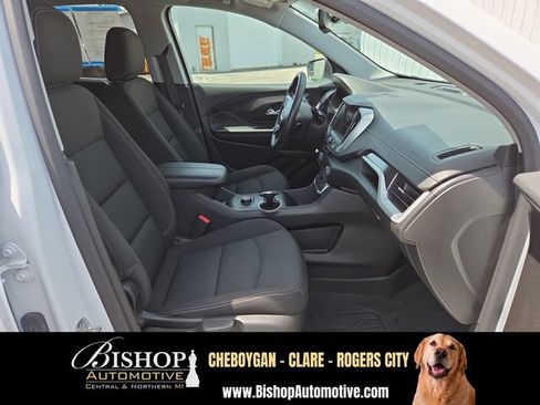 Used 2024 GMC Terrain SLE w/ LPO, Floor Liner Package FWD image 34