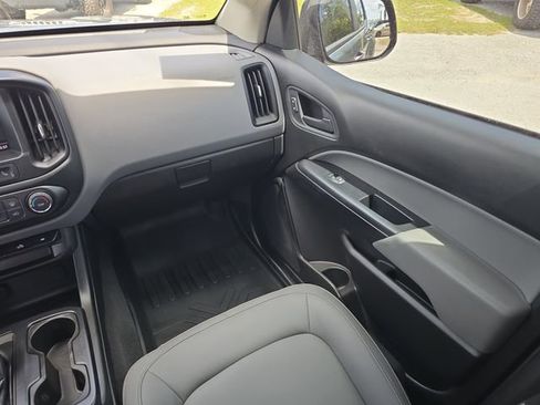 Used 2021 Chevrolet Colorado W/T w/ Custom Special Edition image 12