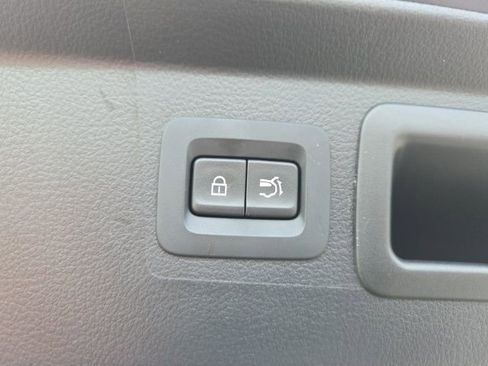 Used 2025 MAZDA CX-50 2.5 Hybrid w/ Preferred Pkg image 13