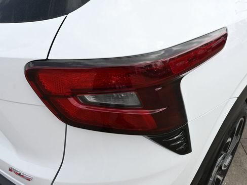 Used 2025 Chevrolet Trax RS w/ Driver Confidence Package image 18