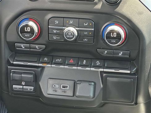 Used 2020 Chevrolet Silverado 1500 RST image 18