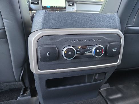 Used 2022 Ford Expedition XLT AWD/4WD image 28