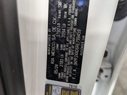 Used 2024 Kia Forte LXS image 28