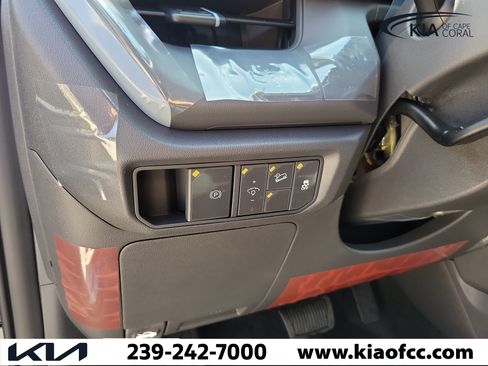 New 2027 Kia Seltos S FWD image 21