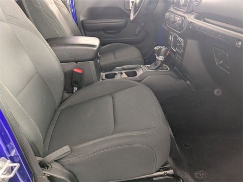 Used 2018 Jeep Wrangler Unlimited Sport image 29