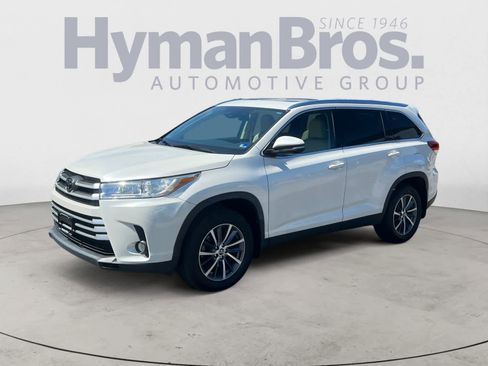 Used 2019 Toyota Highlander XLE AWD/4WD image 8