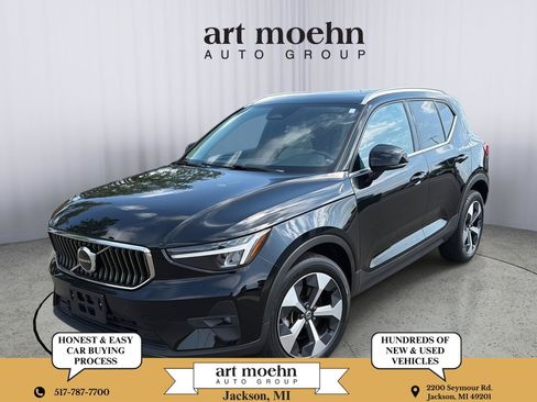 Used 2023 Volvo XC40 B5 Plus w/ Climate Package AWD/4WD image 1