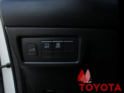 Used 2019 MAZDA CX-5 Touring image 17