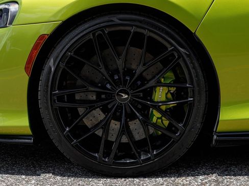 Used 2023 McLaren GT RWD image 25