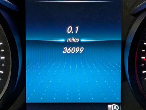 Used 2022 Mercedes-Benz GLC 300 image 9