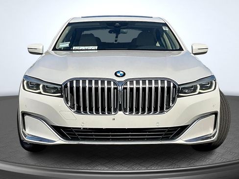 Used 2021 BMW 740i RWD image 3