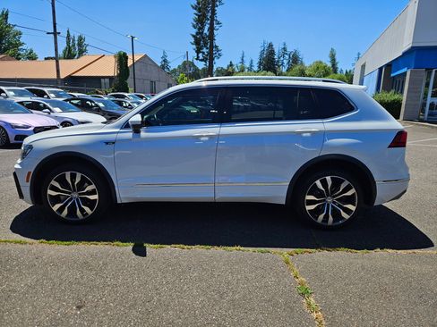 Used 2021 Volkswagen Tiguan SEL Premium R-Line AWD/4WD image 2