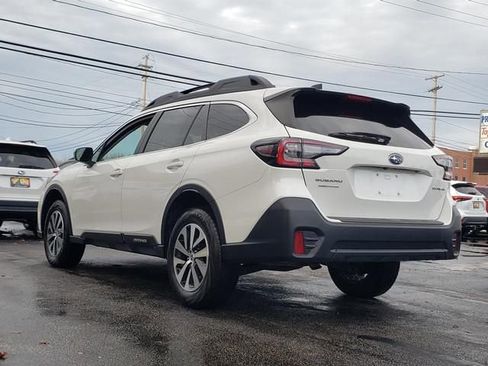 Certified 2022 Subaru Outback Premium image 6