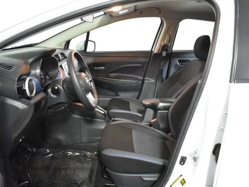 Used 2025 Nissan Versa SV w/ Trunk Package FWD image 11