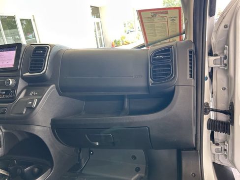 Used 2025 RAM ProMaster 2500 w/ Convenience Group FWD image 23