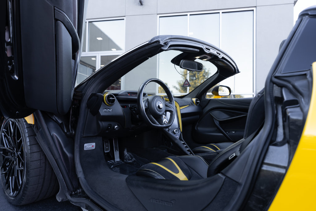 Used 2021 McLaren 720S Luxury RWD image 22