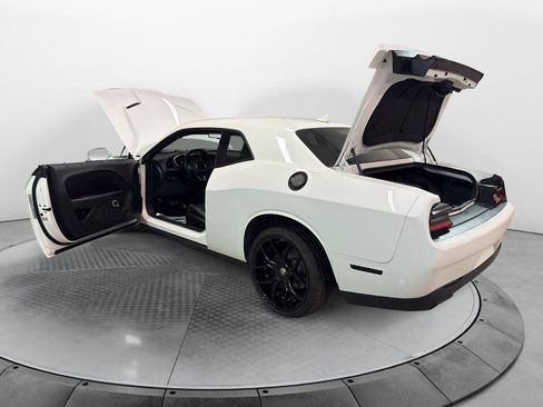 Used 2018 Dodge Challenger SXT Plus RWD image 13