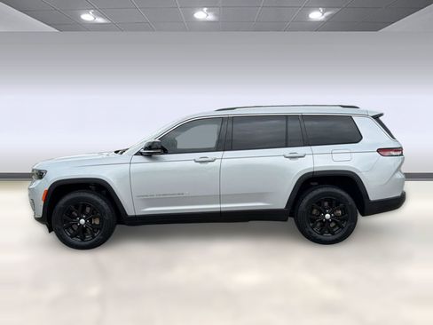 Used 2024 Jeep Grand Cherokee L Limited w/ Luxury Tech Group II image 2
