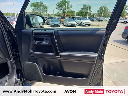 Used 2019 Toyota 4Runner TRD Off-Road AWD/4WD image 39