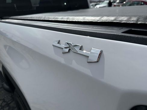 Used 2022 GMC Sierra 1500 Elevation image 13