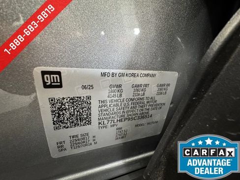 Used 2025 Chevrolet Trax LT FWD image 28