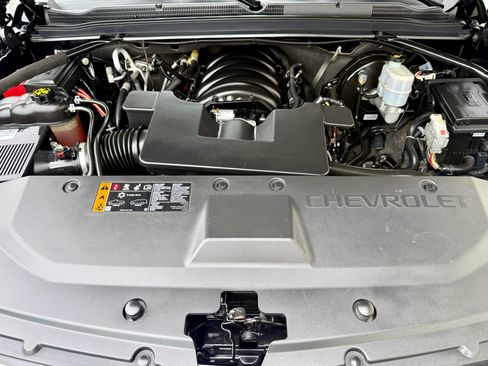 Used 2020 Chevrolet Suburban Premier AWD/4WD image 11