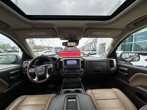 Used 2018 GMC Sierra 1500 Denali w/ Denali Ultimate Package AWD/4WD image 4
