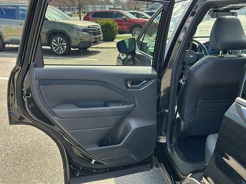 Used 2025 Subaru Forester Limited AWD/4WD image 22