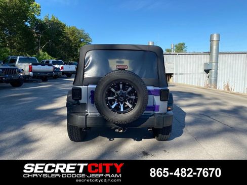 Used 2015 Jeep Wrangler Unlimited Sport w/ Quick Order Package 24S AWD/4WD image 6