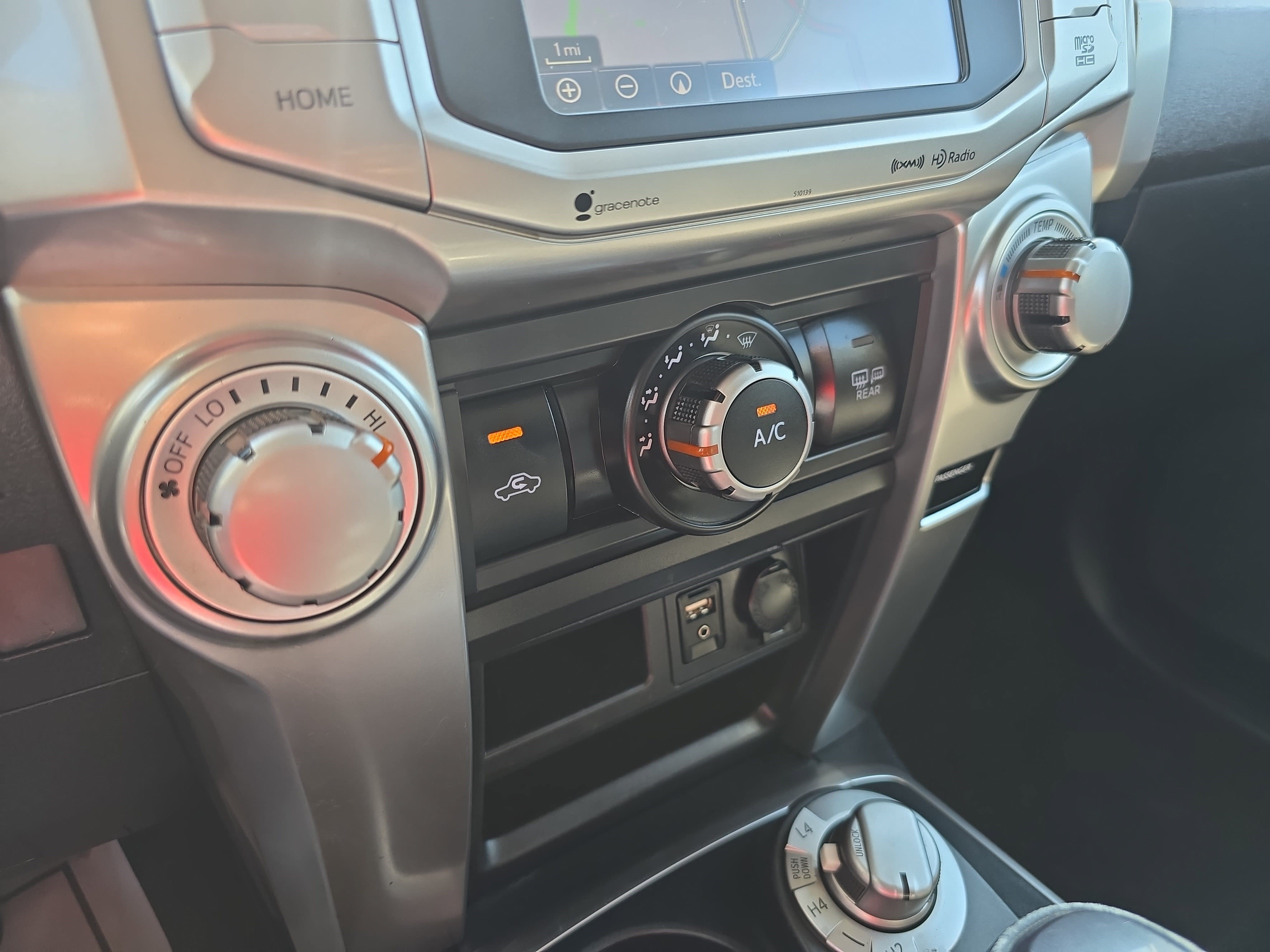 Used 2017 Toyota 4Runner SR5 AWD/4WD image 23