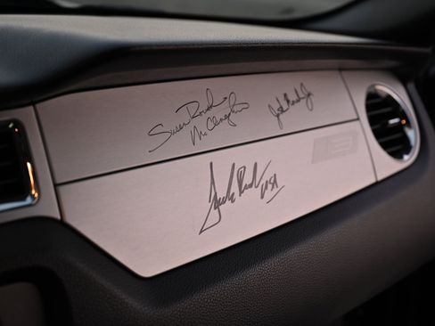 Used 2012 Ford Mustang GT Premium w/ HID Headlamps & Security Pkg image 40