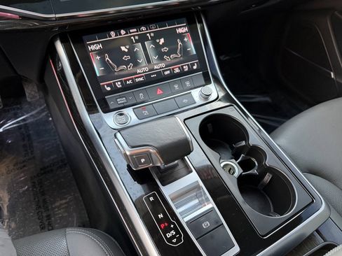Used 2021 Audi Q8 Premium Plus w/ Premium Plus Package image 24