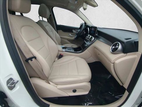Used 2020 Mercedes-Benz GLC 300 4MATIC image 21