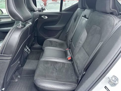 Used 2019 Volvo XC40 T5 R-Design AWD/4WD image 19