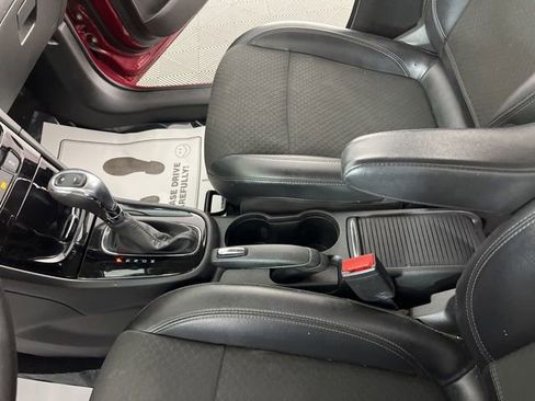 Used 2019 Buick Encore Preferred image 28