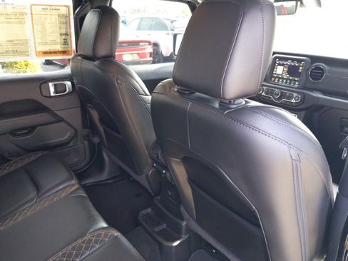 Used 2021 Jeep Wrangler Unlimited Sahara image 21