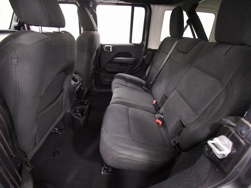 Used 2022 Jeep Wrangler Unlimited Sahara w/ Cold Weather Group image 14