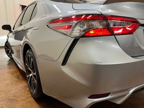 Used 2019 Toyota Camry SE image 39