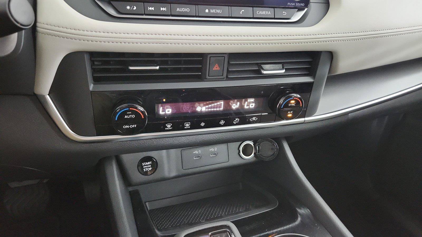 Used 2025 Nissan Rogue SV AWD/4WD image 32