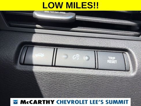 Used 2025 Nissan Altima 2.5 SV image 10