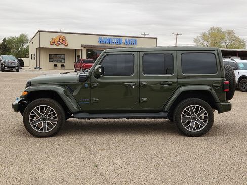 Used 2024 Jeep Wrangler High Altitude image 2