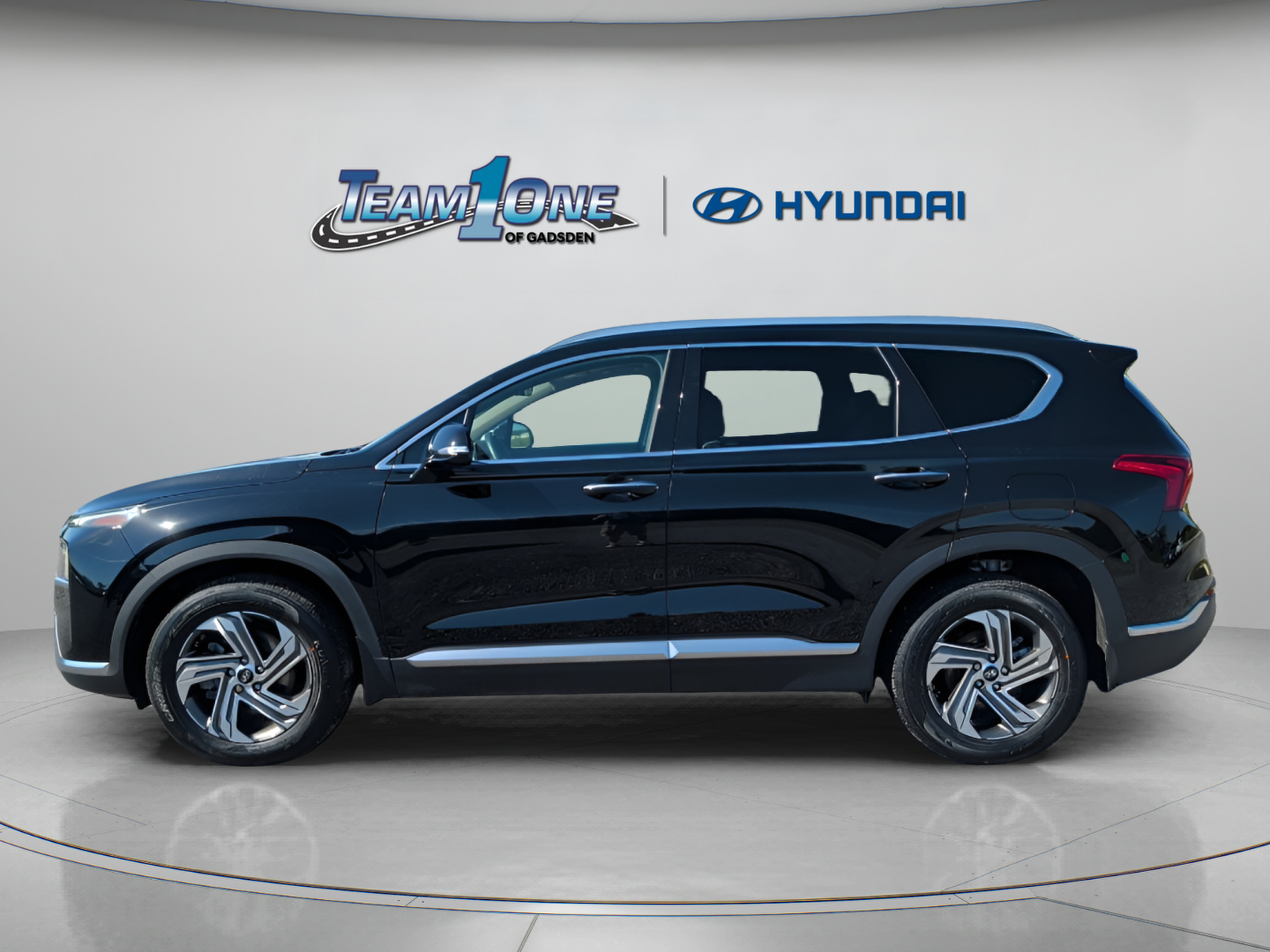 Used 2022 Hyundai Santa Fe SEL w/ Convenience + Premium Package FWD image 5
