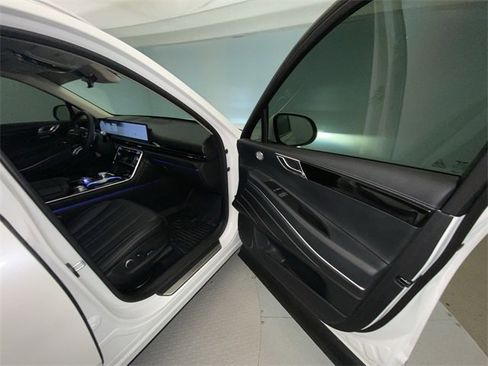 Used 2025 Genesis GV80 2.5T Standard image 24