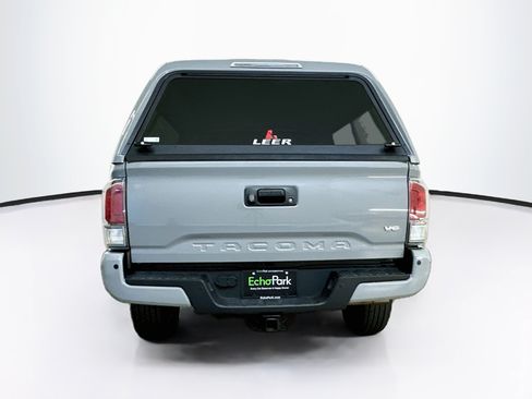 Used 2021 Toyota Tacoma TRD Off-Road w/ Technology Package AWD/4WD image 7